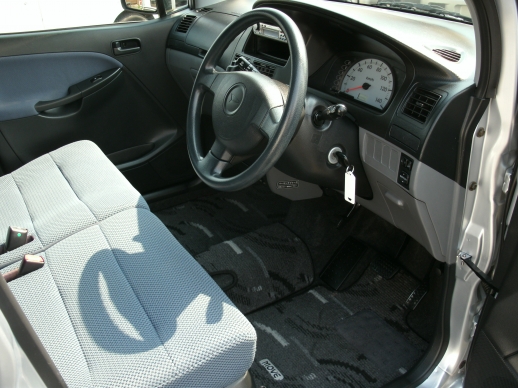 ムーヴ  L   １９，９９８キロ